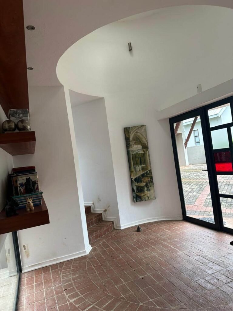 Haltani Entrance Before (comp)